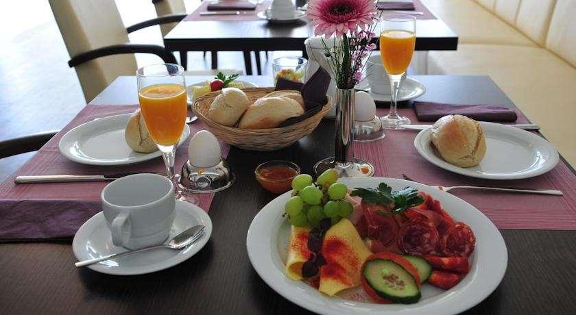 Rheingarten Hotel 4*